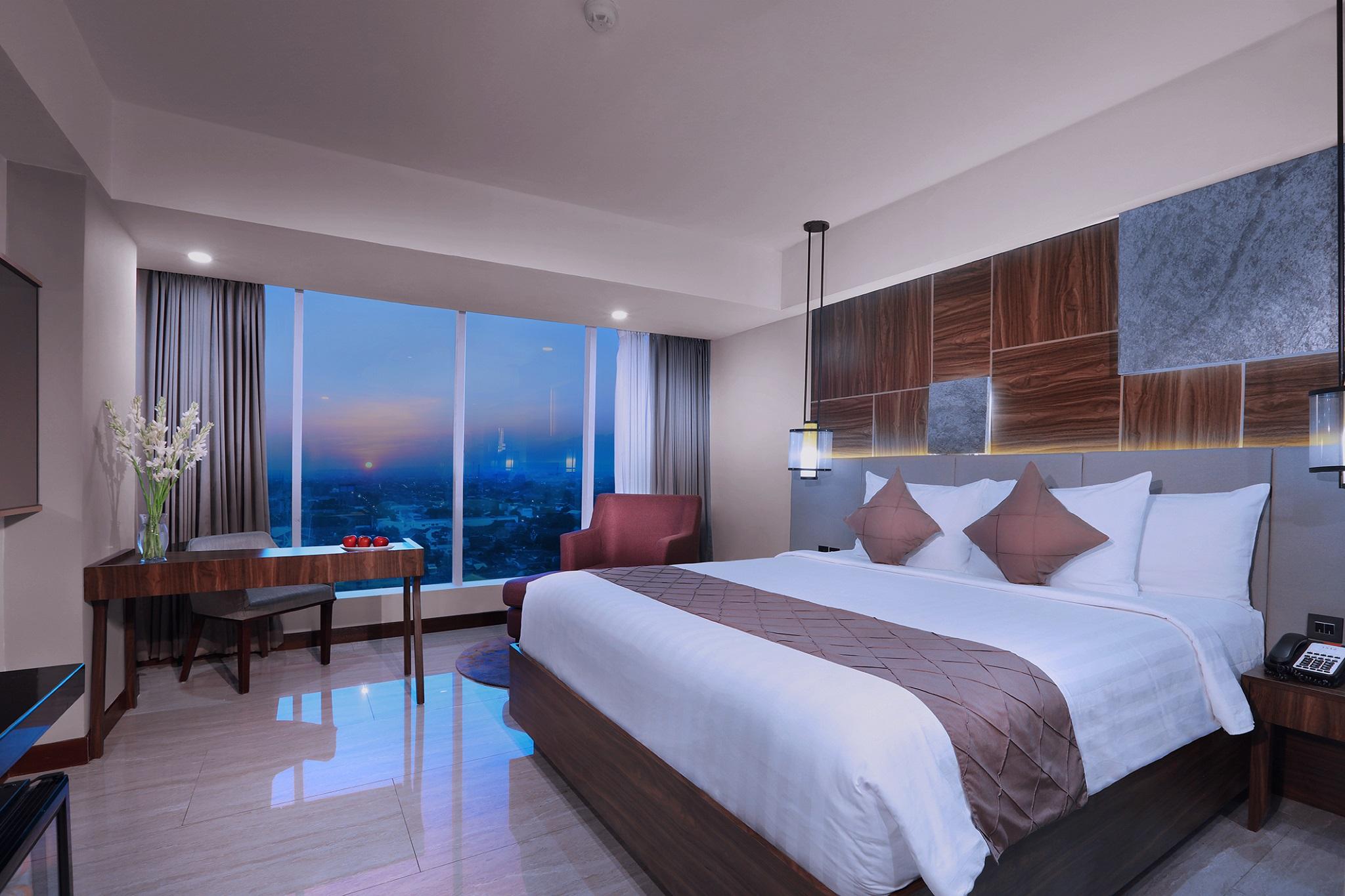 Aston Madiun Hotel & Conference Center Екстериор снимка