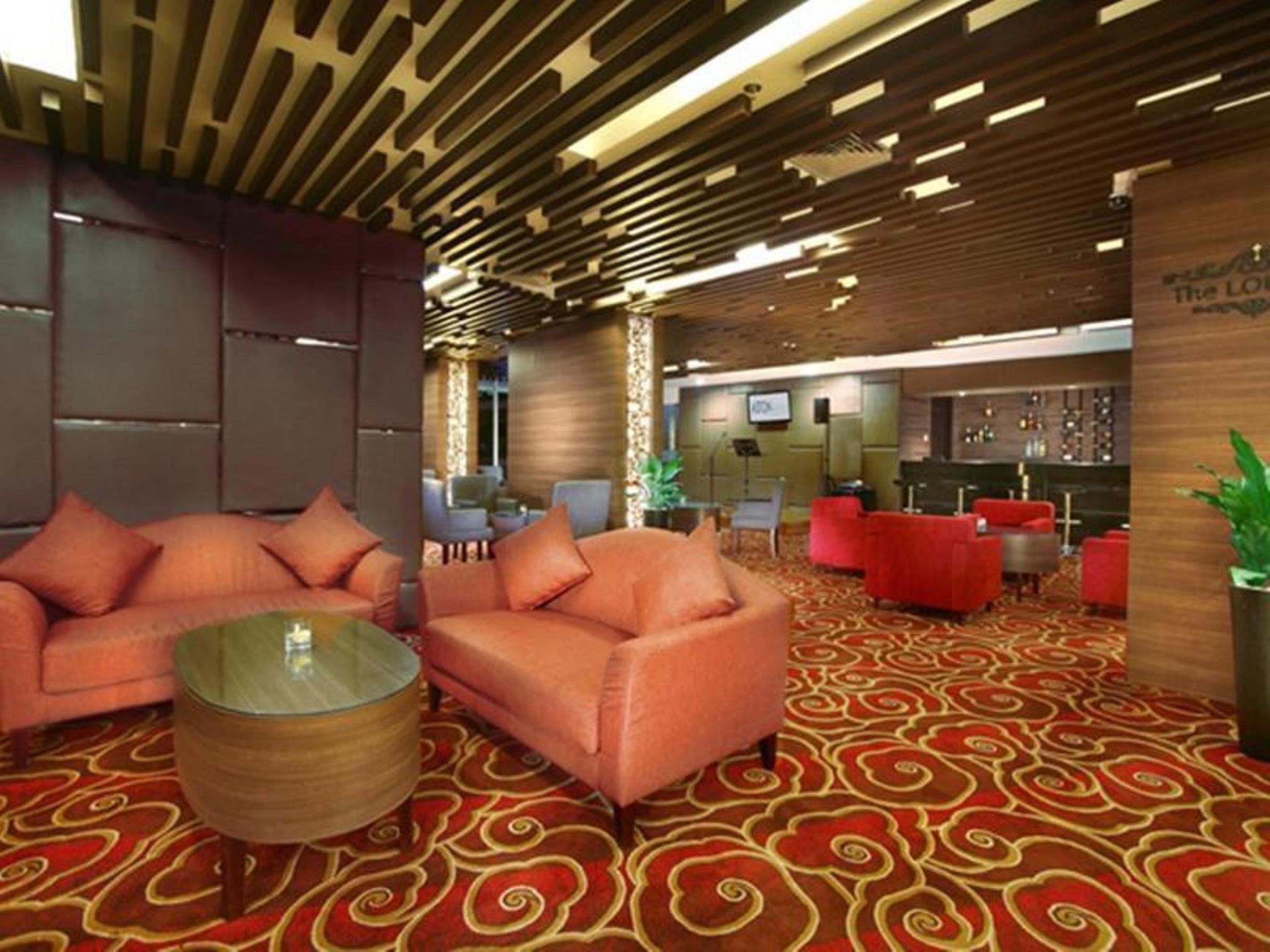 Aston Madiun Hotel & Conference Center Екстериор снимка