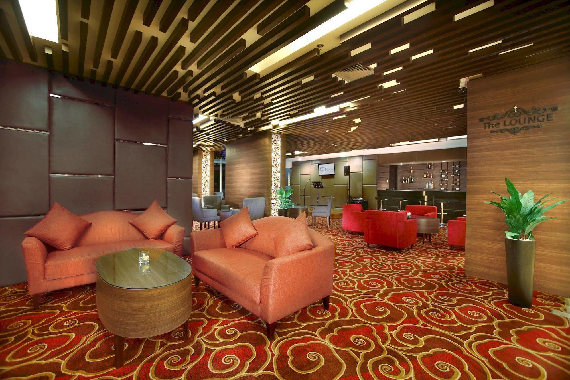 Aston Madiun Hotel & Conference Center Екстериор снимка