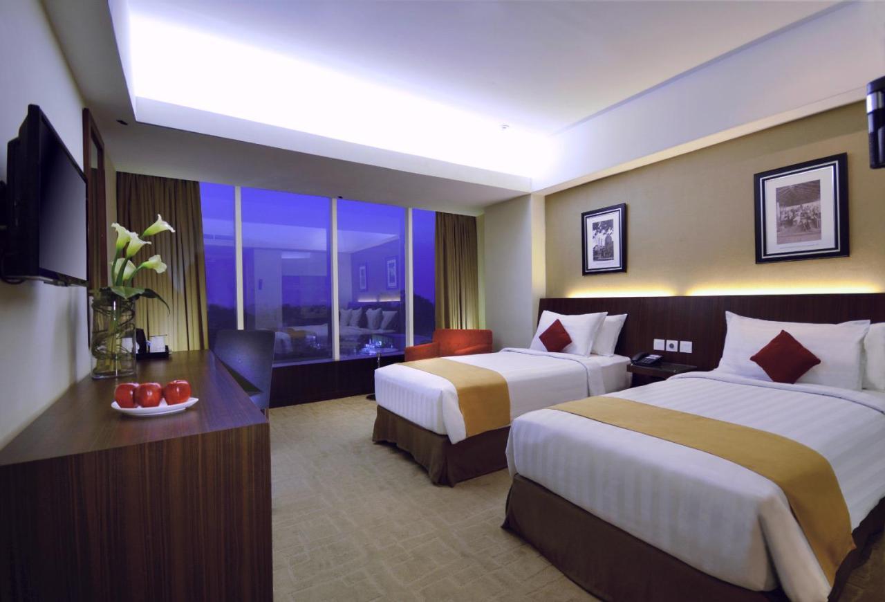 Aston Madiun Hotel & Conference Center Екстериор снимка
